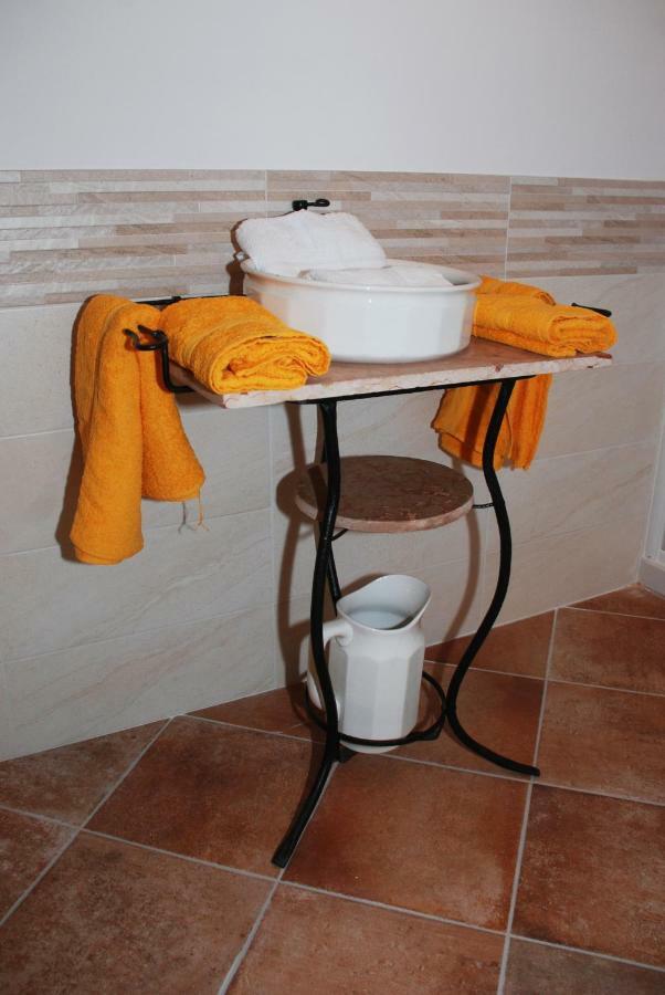 Bed and Breakfast La Cascina Aglie Екстер'єр фото